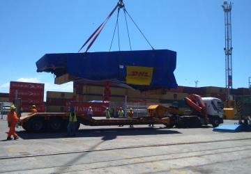 DHL traslad una acera completa hasta Rosario
